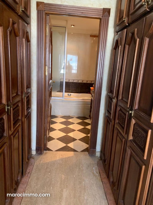 Racine, vente d’un appartement 212 m² 4 CH — 5