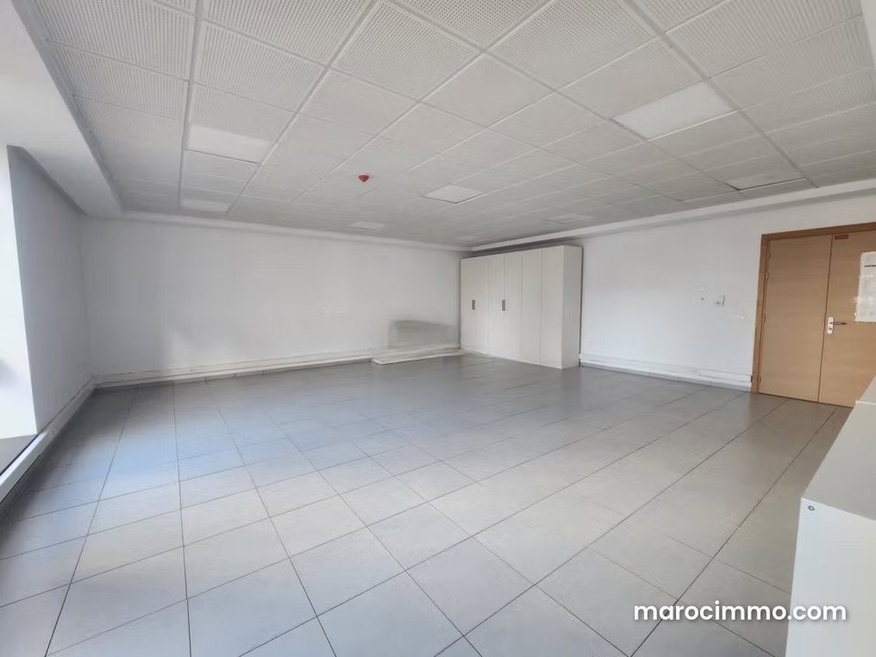 Bureau 74 m² Casa Finance City