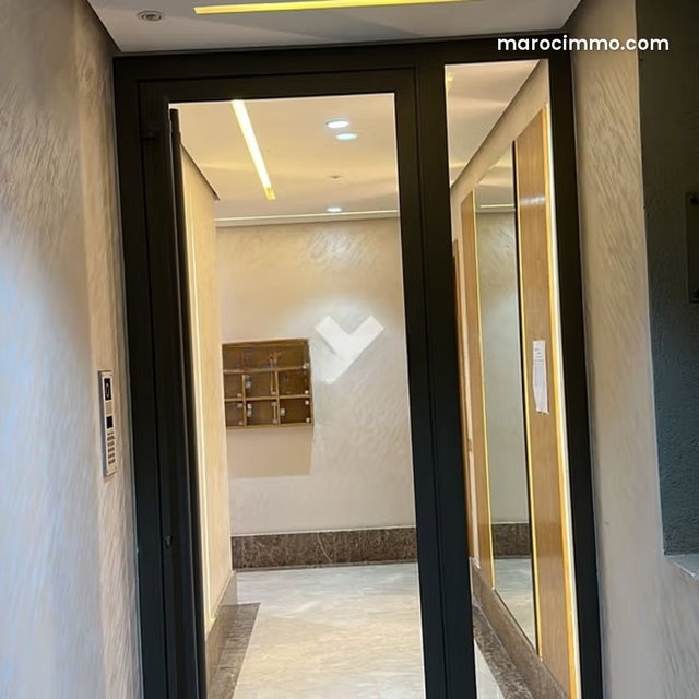 Appartement à Vendre de 175.0 m² à Casablanca, Sidi Messaoud — 2