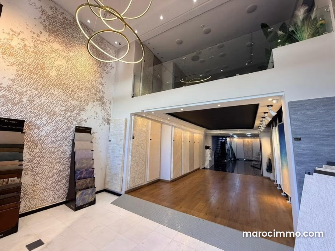 250 m² Commercial Premises, Boulevard Bir Anzarane, Maarif, Casablanca — Casablanca