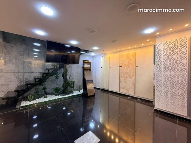 Local commercial en location sur BOULEVARD — 5