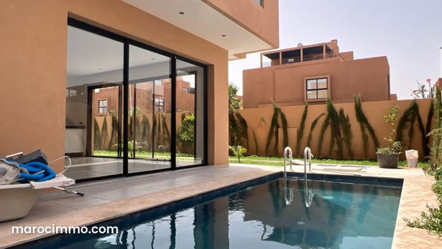 Magnfique villa 4 suites piscine tagana — Marrakech