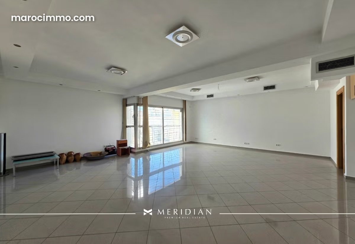 Bureau 80 m² à vendre à Mers Sultan Casablanca — Casablanca