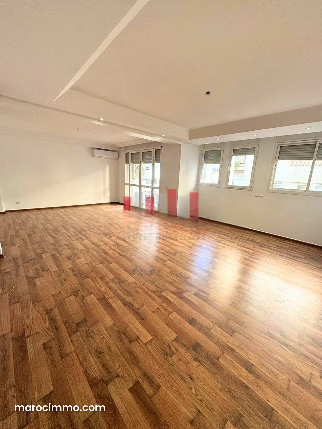 6-Room Apartment for Rent in Racine, Casablanca — Casablanca