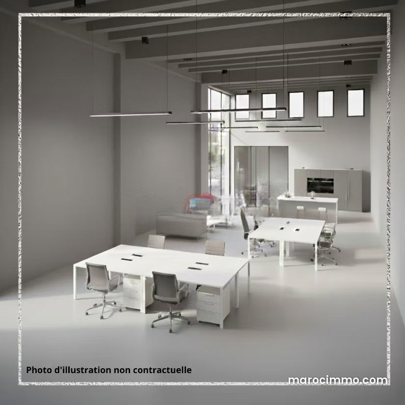 240 sqm Office in Downtown Casablanca, Open-Plan with Parking — Casablanca