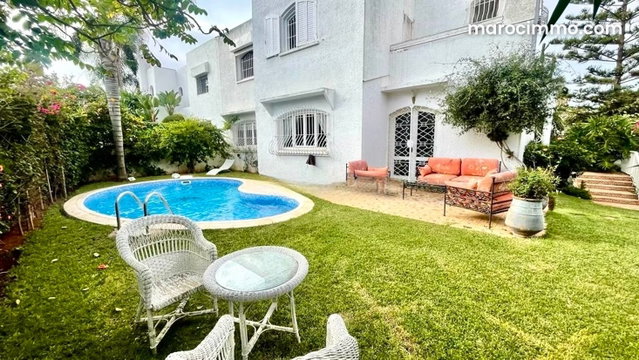 Villa de luxe à vendre à Ain Diab Extension. 3 belles chambres — 2