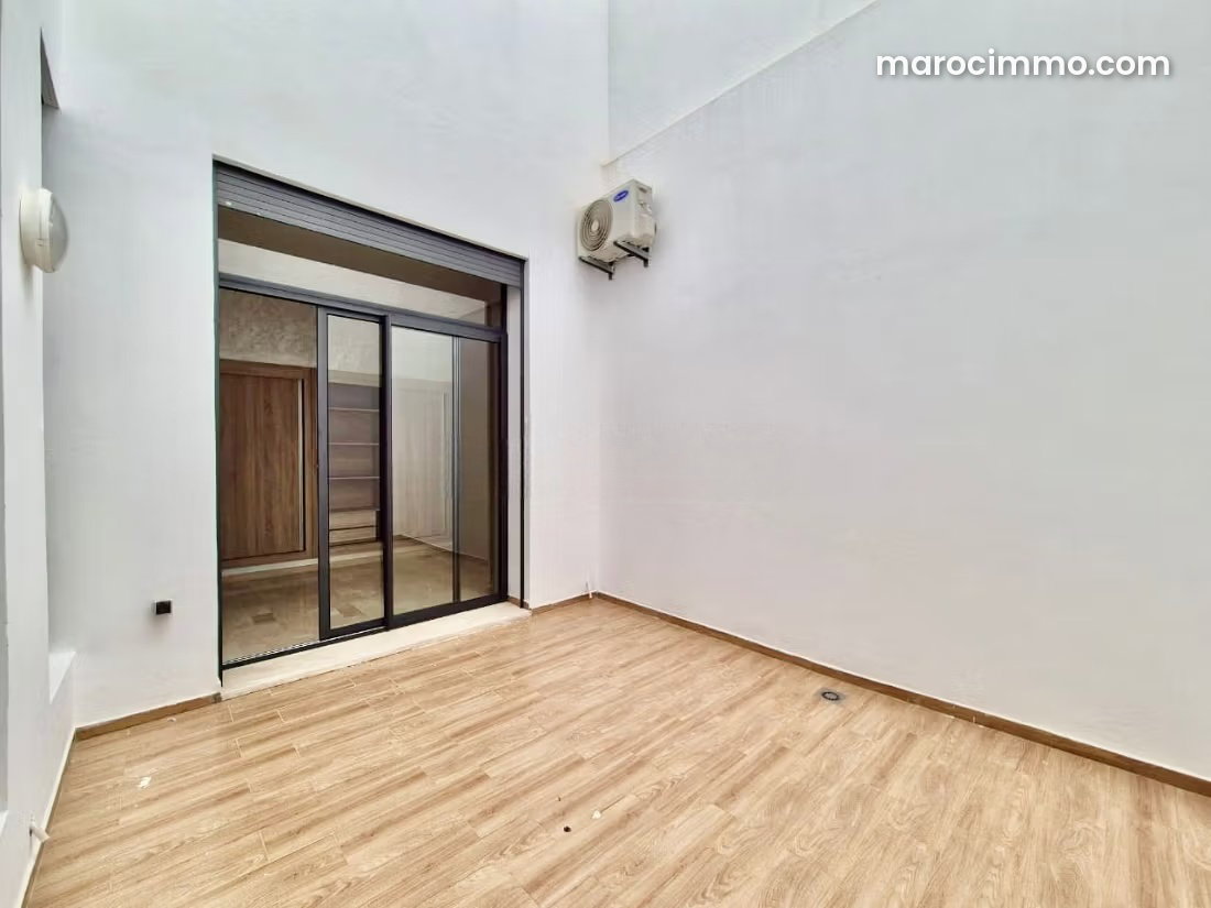 Apartment with terrace and garage in Franceville, Casablanca — Casablanca