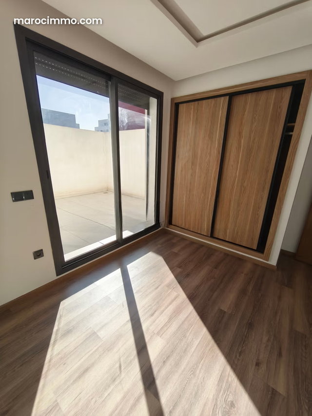 Appartement a vendre neuf avec une grande terrasse — 5