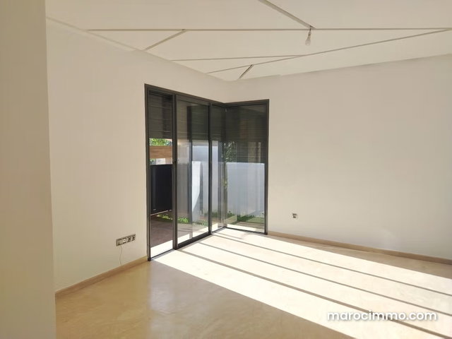 Location villa à Hay Riad — 2