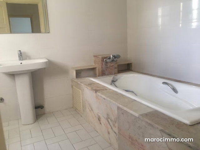 Villa à louer au CIL — 5