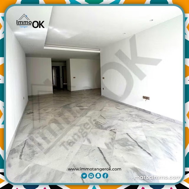 Emplacement Stratégique: Appartement à Vendre — 4