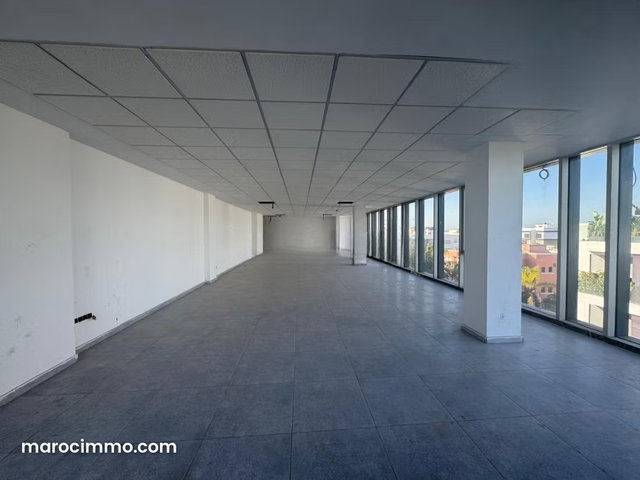Prime Office 106 M² New For Sale On The Oasis — 3