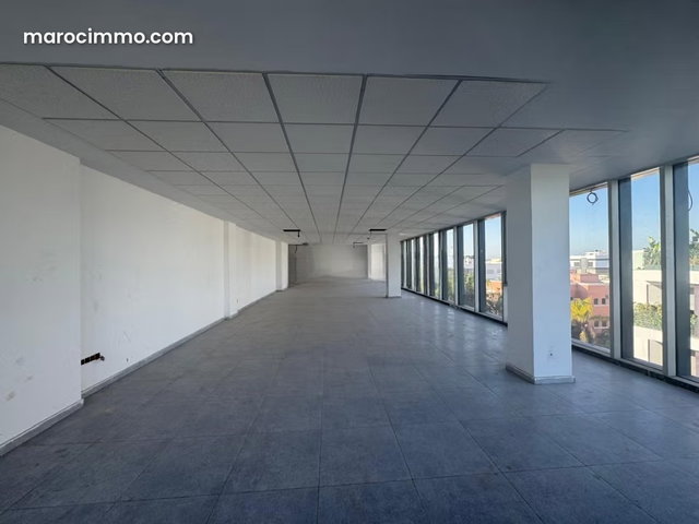 Prime Office 106 M² New For Sale On The Oasis — 4