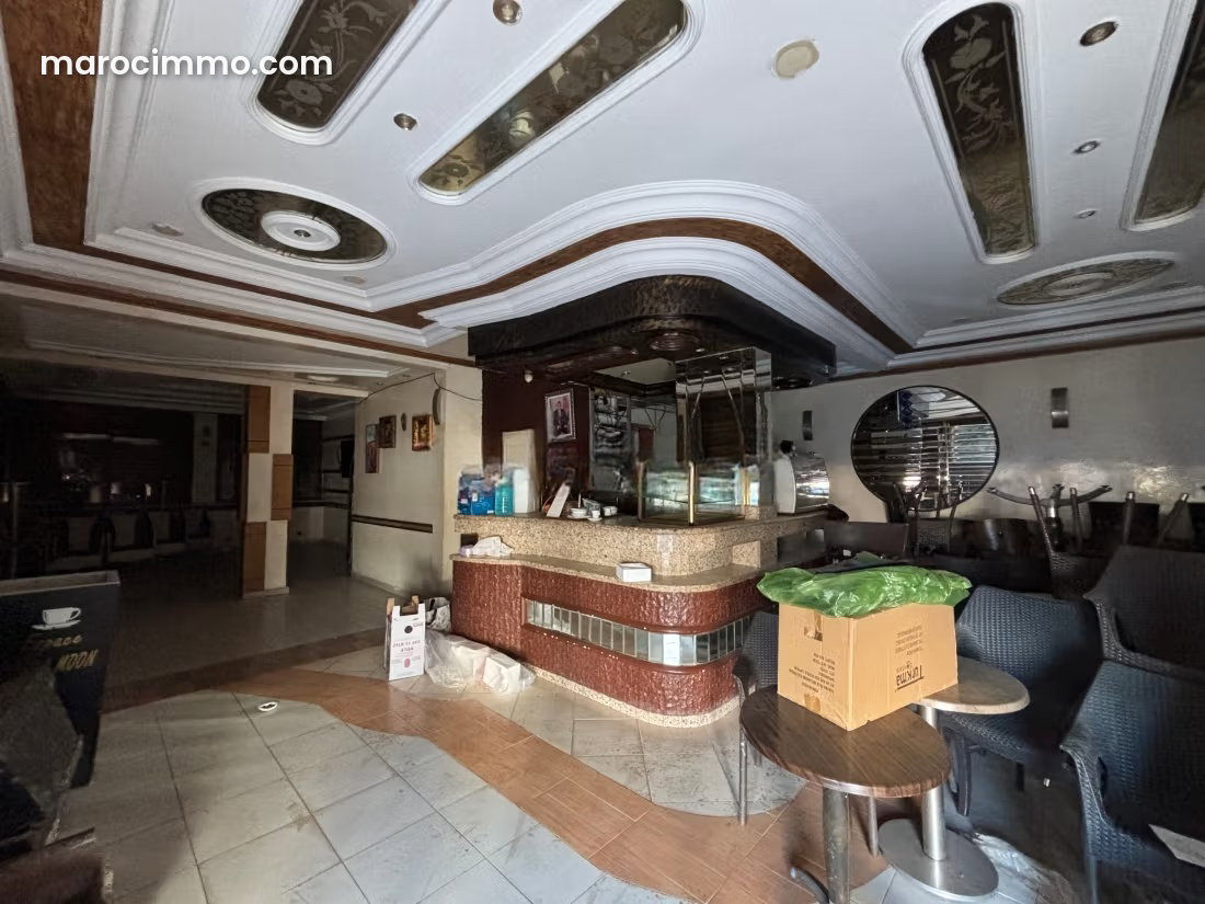 Local commercial 120 m², Oulfa, Casablanca, sécurisé et équipé — Casablanca