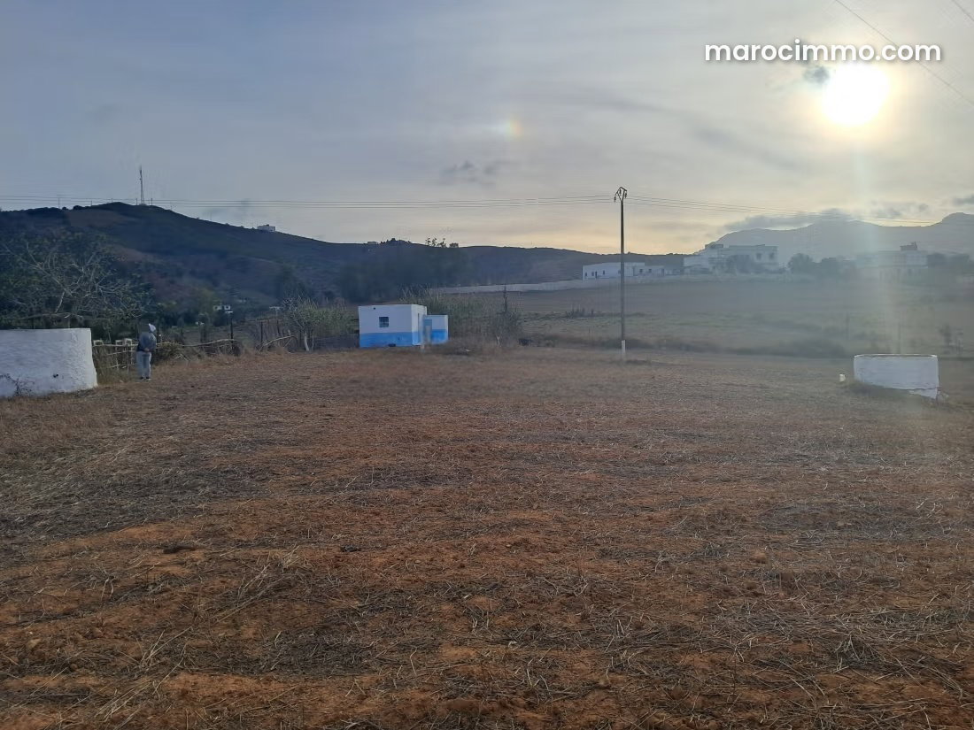 Grand terrain à vendre à Mdiq, 12 000 m² pour projet d'envergure — Mdiq