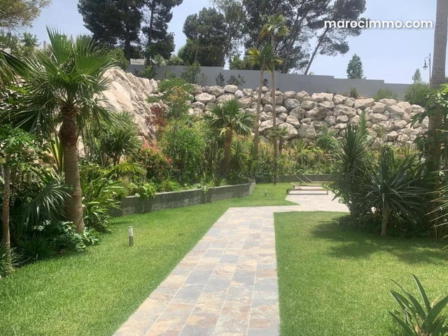 Vend appartement à De La Plage. Superficie 55 m². Bien meublé — 2
