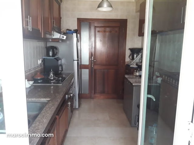 Superbe appartement à vendre à Agdal. Surface de 95 m². Fenêtres avec double vitrage et porte blindée — 3