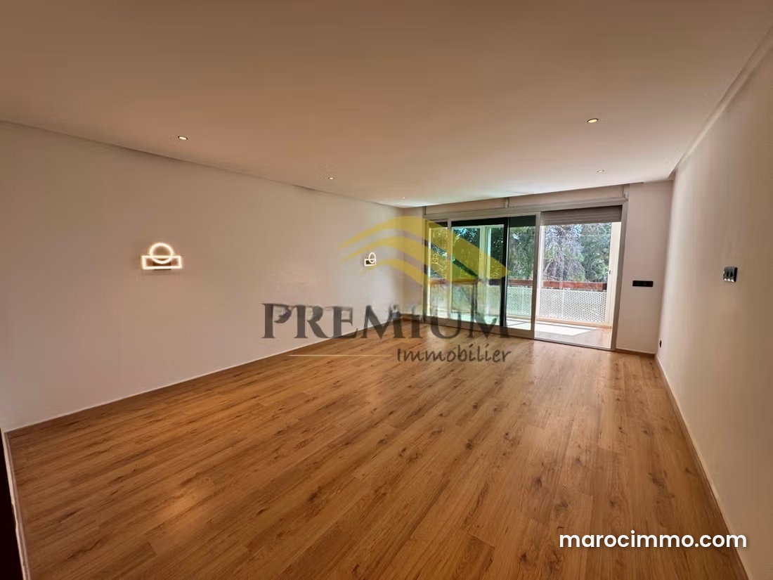 165 sqm Apartment with Terrace and Garden, Souissi, Rabat — Rabat