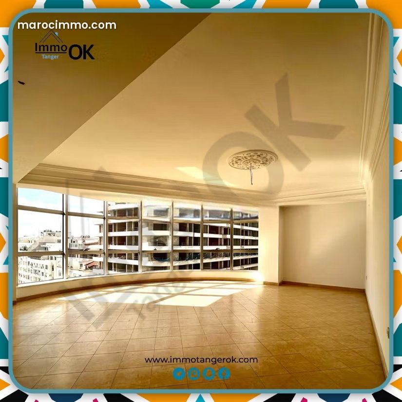 Appartement 131 m², 3 chambres, vue panoramique, Centre Tanger — Tanger