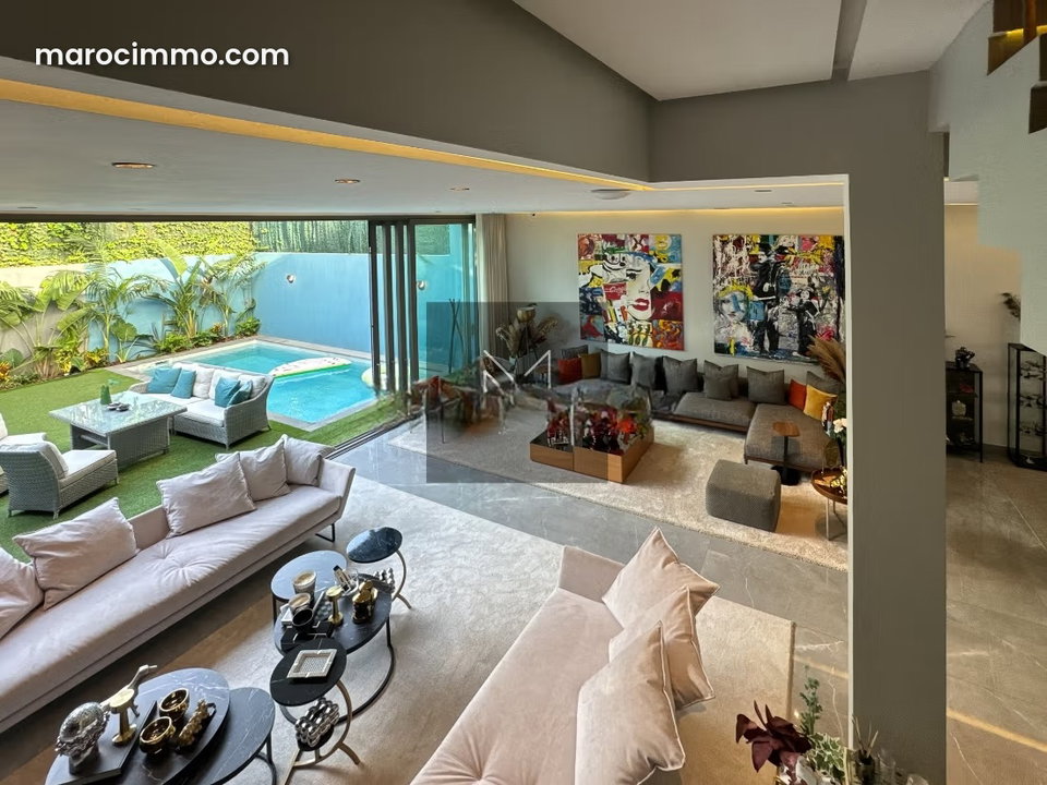 Villa d’Architecte À Vendre Moderne avec Vue Mer Ain Diab