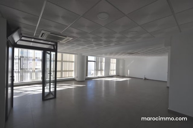 Plateau bureau de 97m² à louer — 2