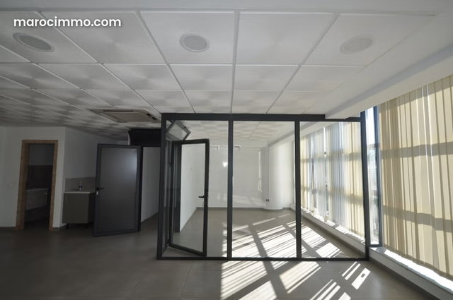 Plateau bureau de 97m² à louer — 4