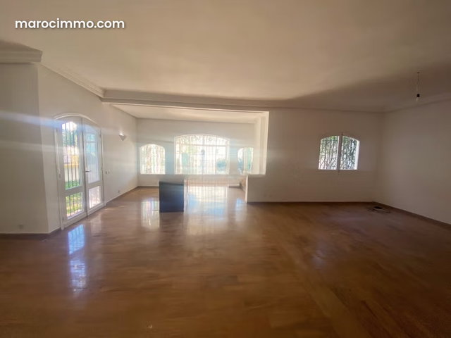Superbe villa vide à louer à Ain Diab — 4