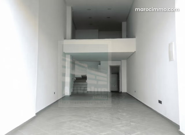 DL. 996: Local commercial in Oasis district — 2