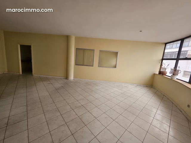 Location de bureaux en Centre Ville. Surface totale 90 m². Résidence avec concierge — Casablanca