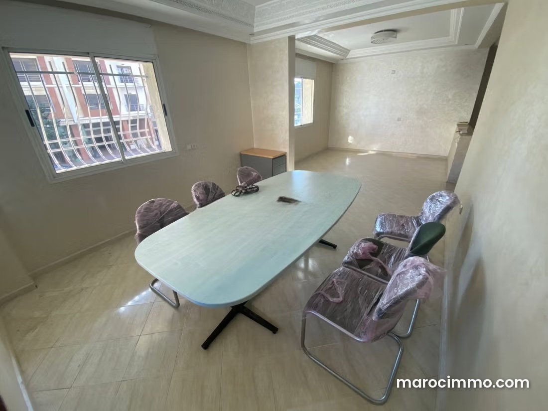 107 m² Office for Rent in Kénitra’s Maamora District — Kenitra