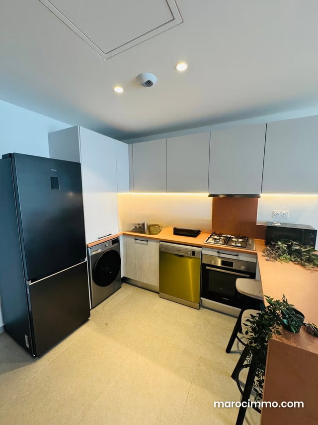Magnifique studio neuf à louer sur CFC, jamais habité — 4