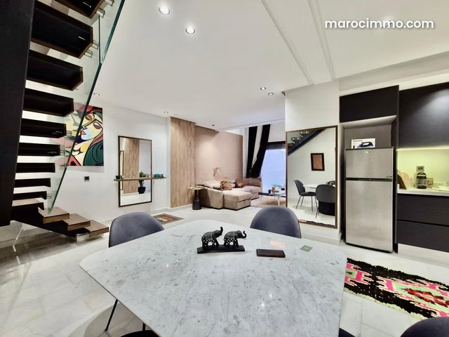 Magnifique duplex meublé aux Princesses — 3
