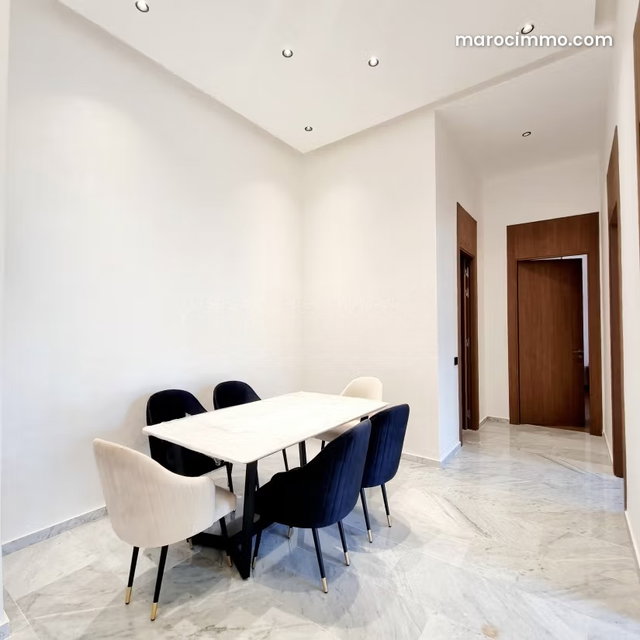 Bel appartement meublé à Californie — 4