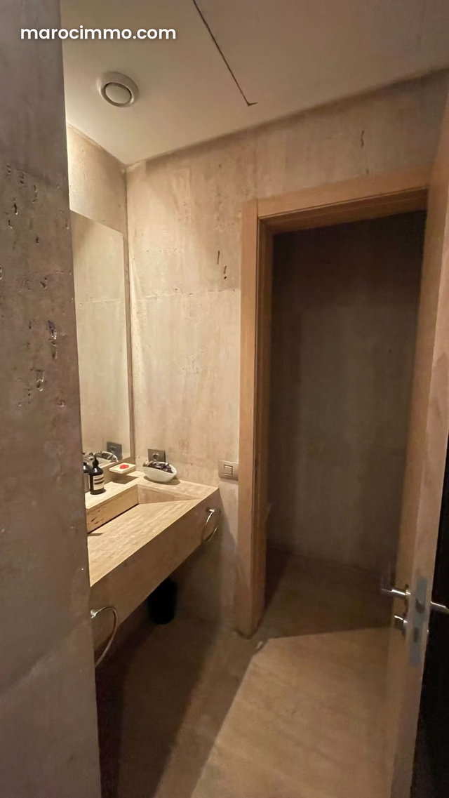 Maison de luxe à louer à Ville Verte. 5 pièces confortables. Semi Meublé — 4