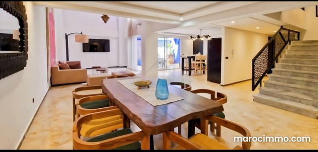 Vend appartement à Hivernage. 3 chambres agréables. Bien meublé — 5