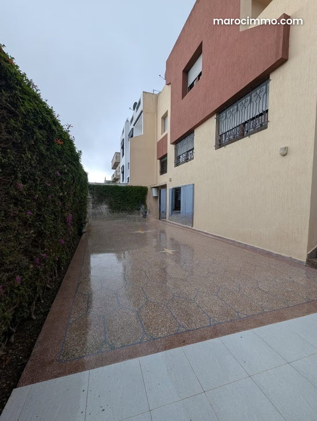 Splendide villa à vendre à Bir Rami Est. 4 belles chambres. Environnement calme avec vue sur la montagne, porte blindée — 4