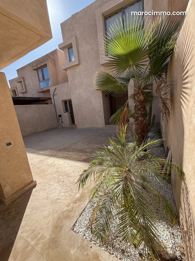 Villa 3 suites rénovée et prête à habiter — 2