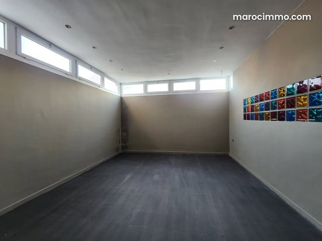 126 m² Office with 20 m² Terrace, Maarif — 2