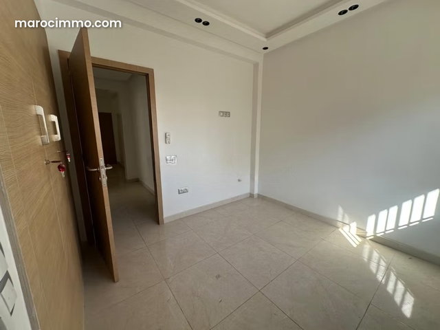 Appartement Neuf et Moderne a Bassatine Bouskoura — 3