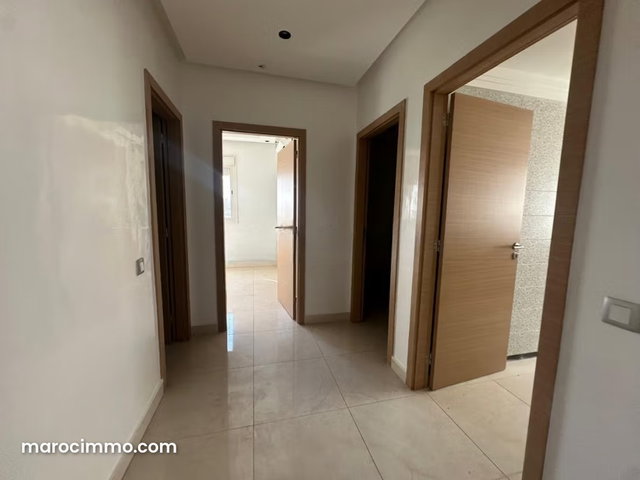 Appartement Neuf et Moderne a Bassatine Bouskoura — 4