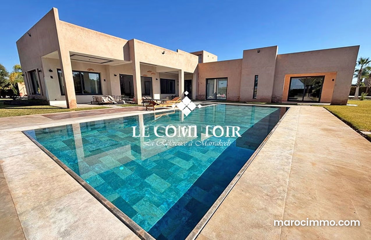 900 sqm Villa on 5,000 sqm Grounds, Amezmiz Road, Marrakech — Marrakesh