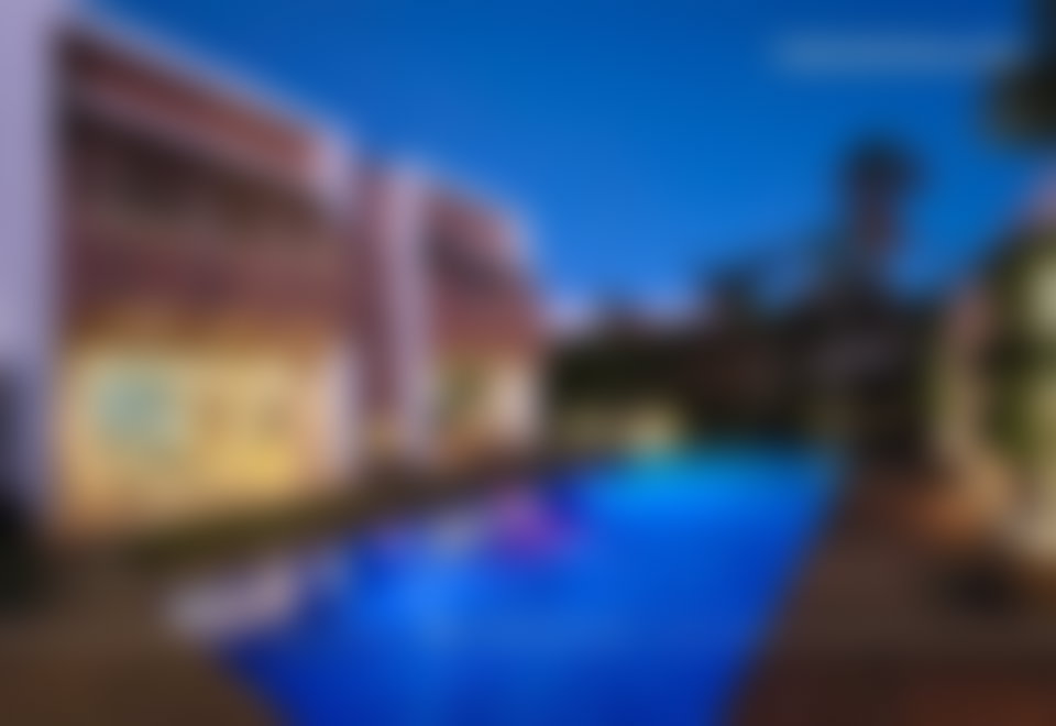 فيلا فاخرة مطلة على الغولف للبيع بحي فيل فيرت بوسكورة