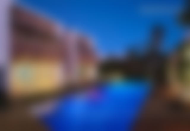 Luxury villa in Bouskoura, Ville Verte, on a private golf course — Bouskoura