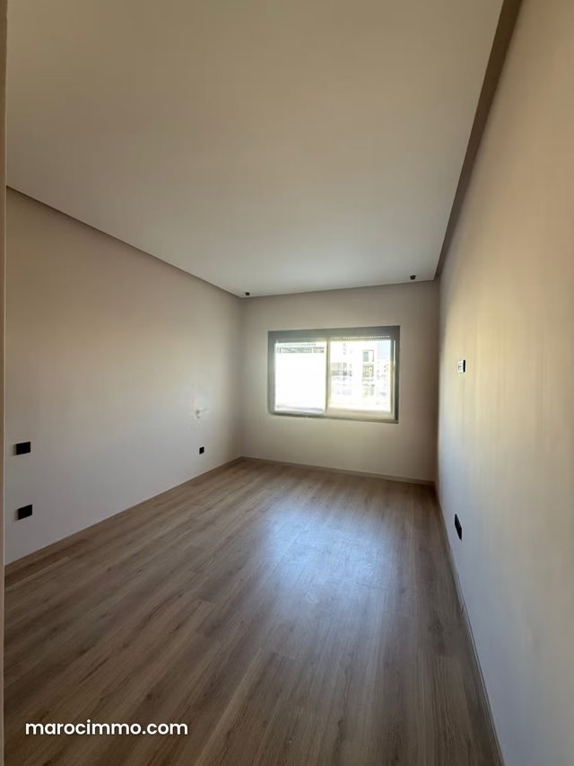Studio a louer quartier des hopitaux — 5