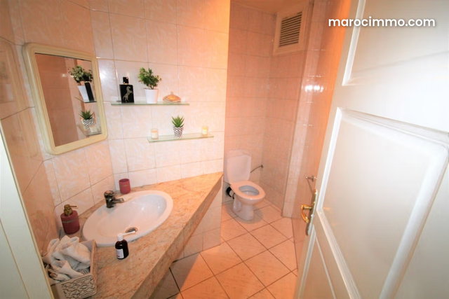Coquet 159 m² 3CH angle sans vis a vis TRES BON PRIX — 3