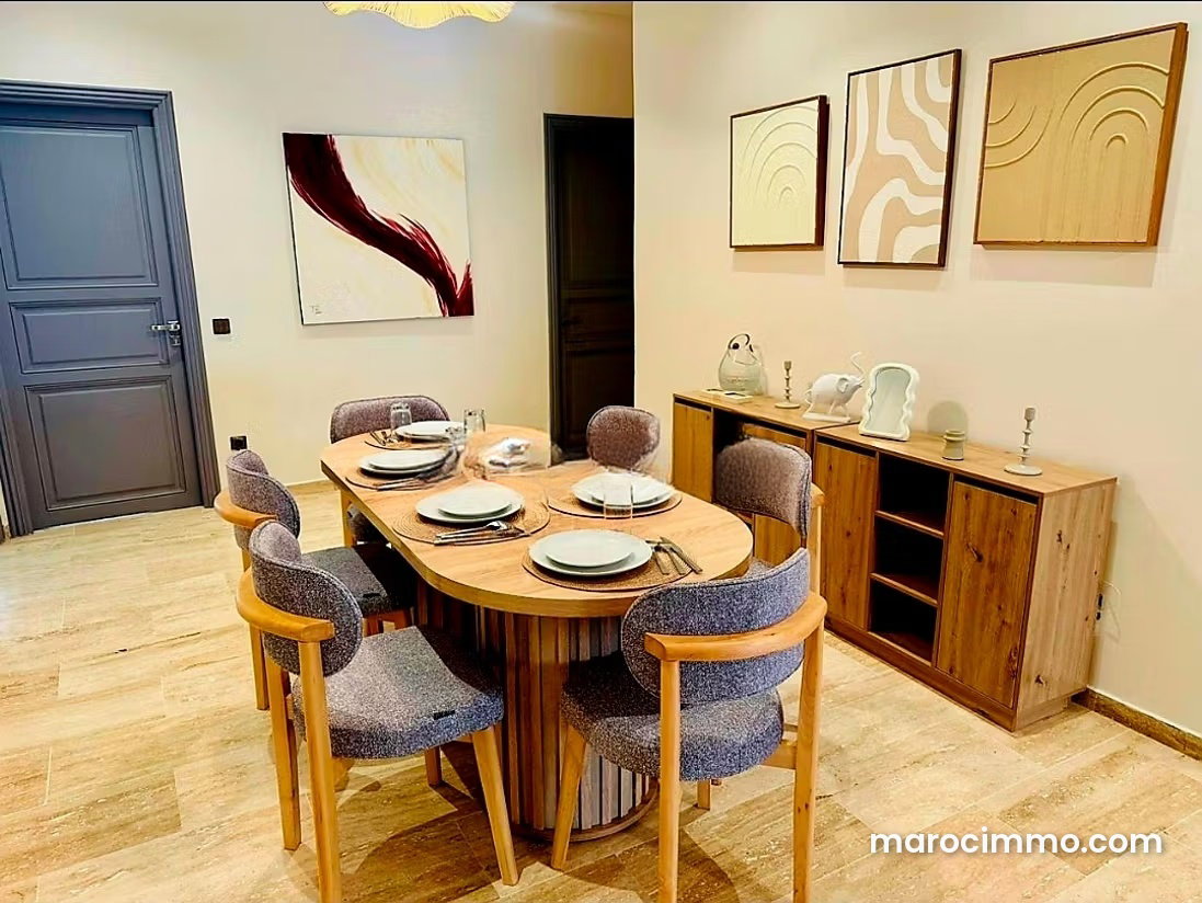 Two-Bedroom Apartment with Terrace for Rent in Racine, Casablanca — Casablanca