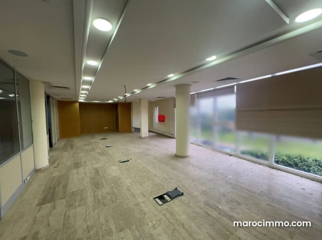 2,000 m² Office Building for Lease in Hassan District, Rabat — Rabat