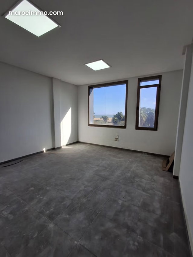 Petit plateau bureau neuf a quartier du parc — 3