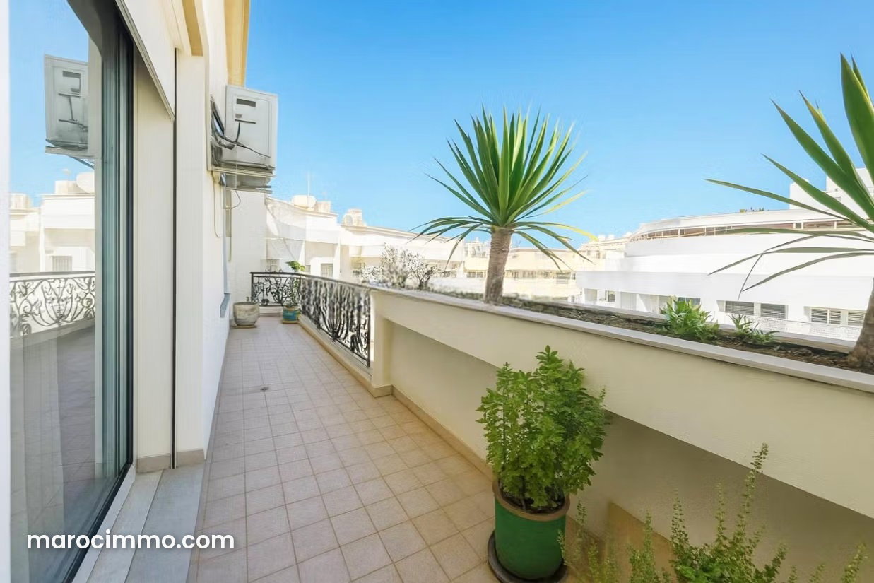 201 sqm Apartment with Terrace for Sale in Racine, Casablanca — Casablanca