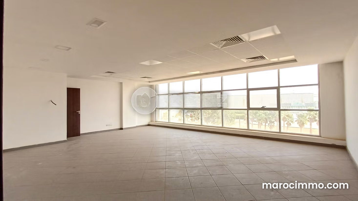 Brand-new 59 sqm office with garage in Dar Bouazza — Dar Bouazza